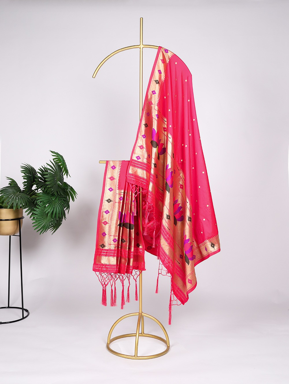 Raani Banarasi Silk Paithani Zari Meenakari Weaved Dupatta