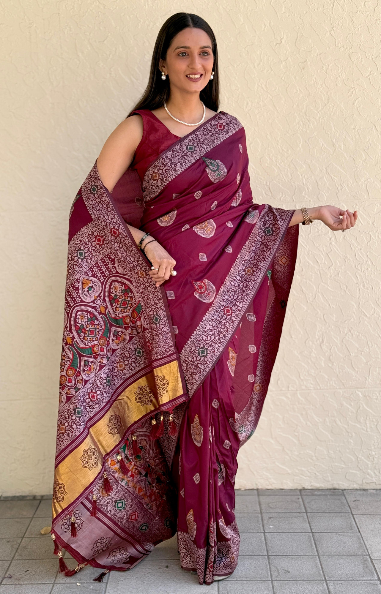 Wine Pure Muslin Silk Rich Meenakari Weaved Body Pallu Border Saree