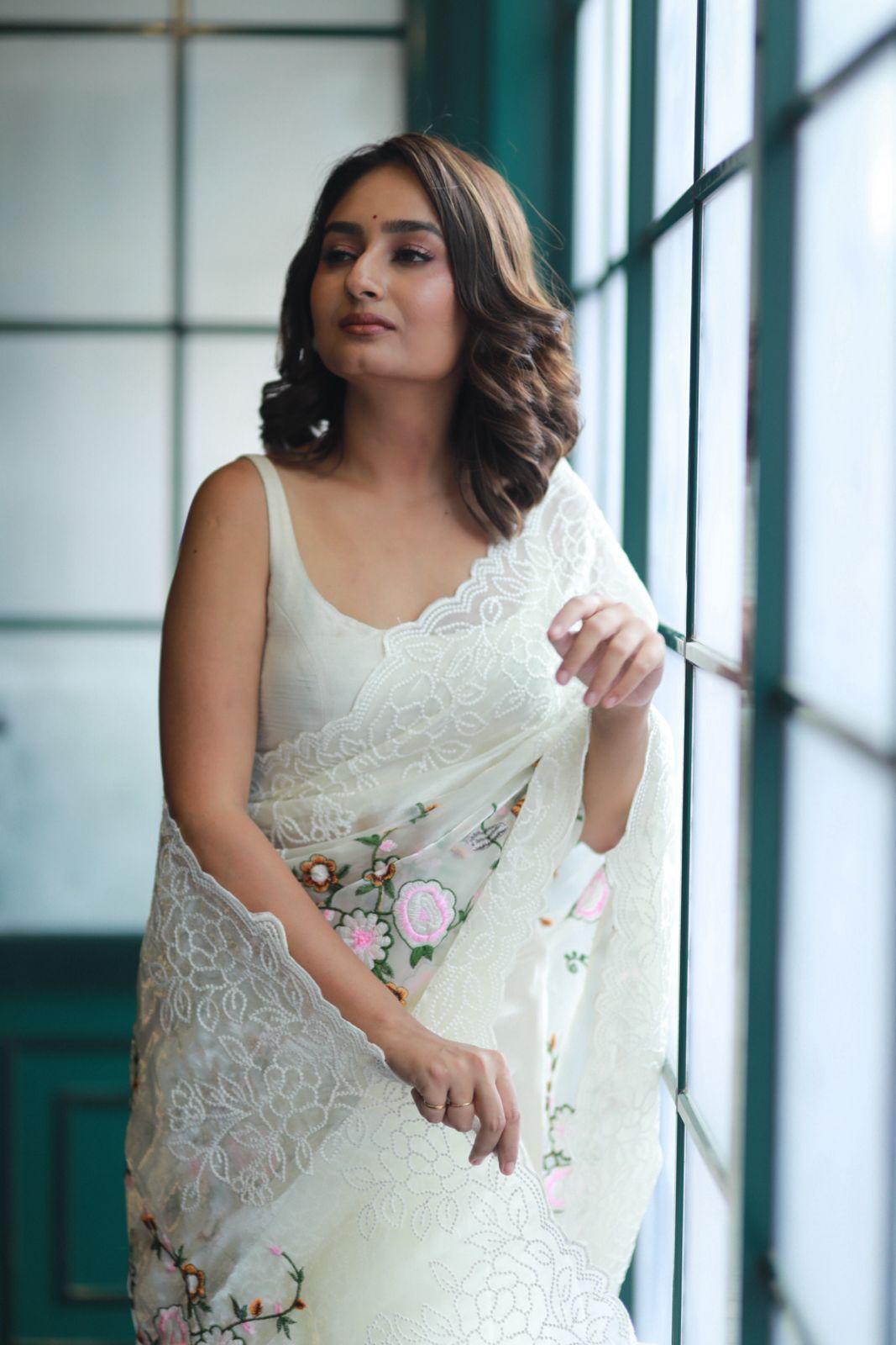 Off-White Pure Organza Silk Lucknowi Embroidery Work Saree