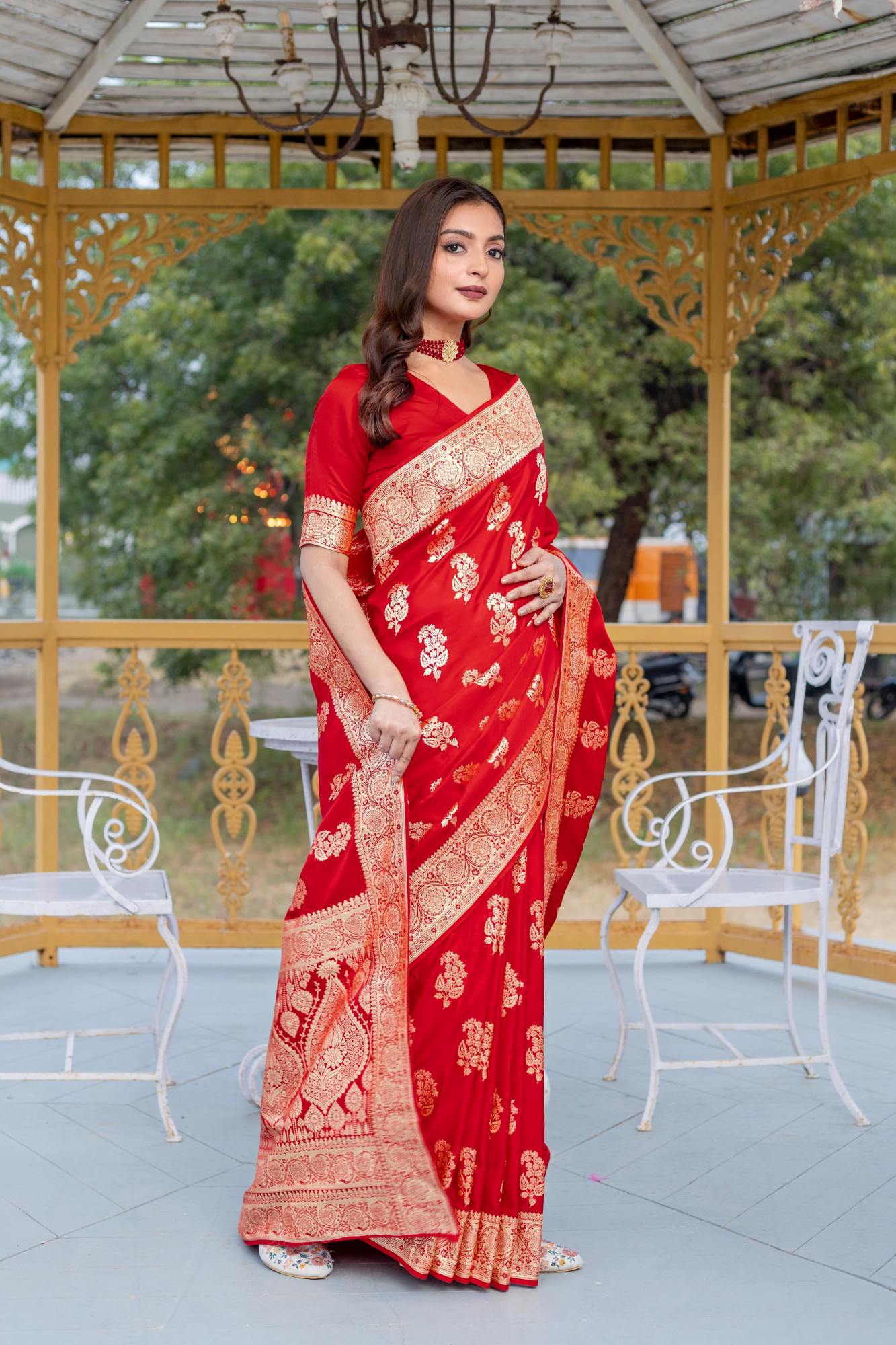 Red Pure Mushroo Banarasi Satin Silk Rich All Over Zari Weaved Saree
