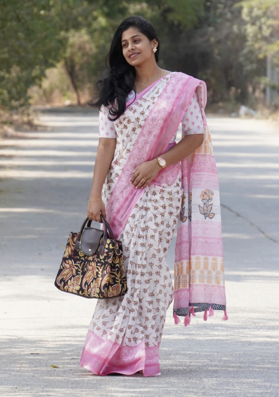 White Pure Linen Digital Printed With Pink Border Saree