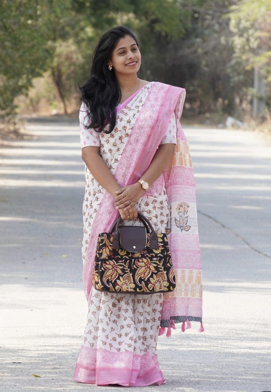 White Pure Linen Digital Printed With Pink Border Saree