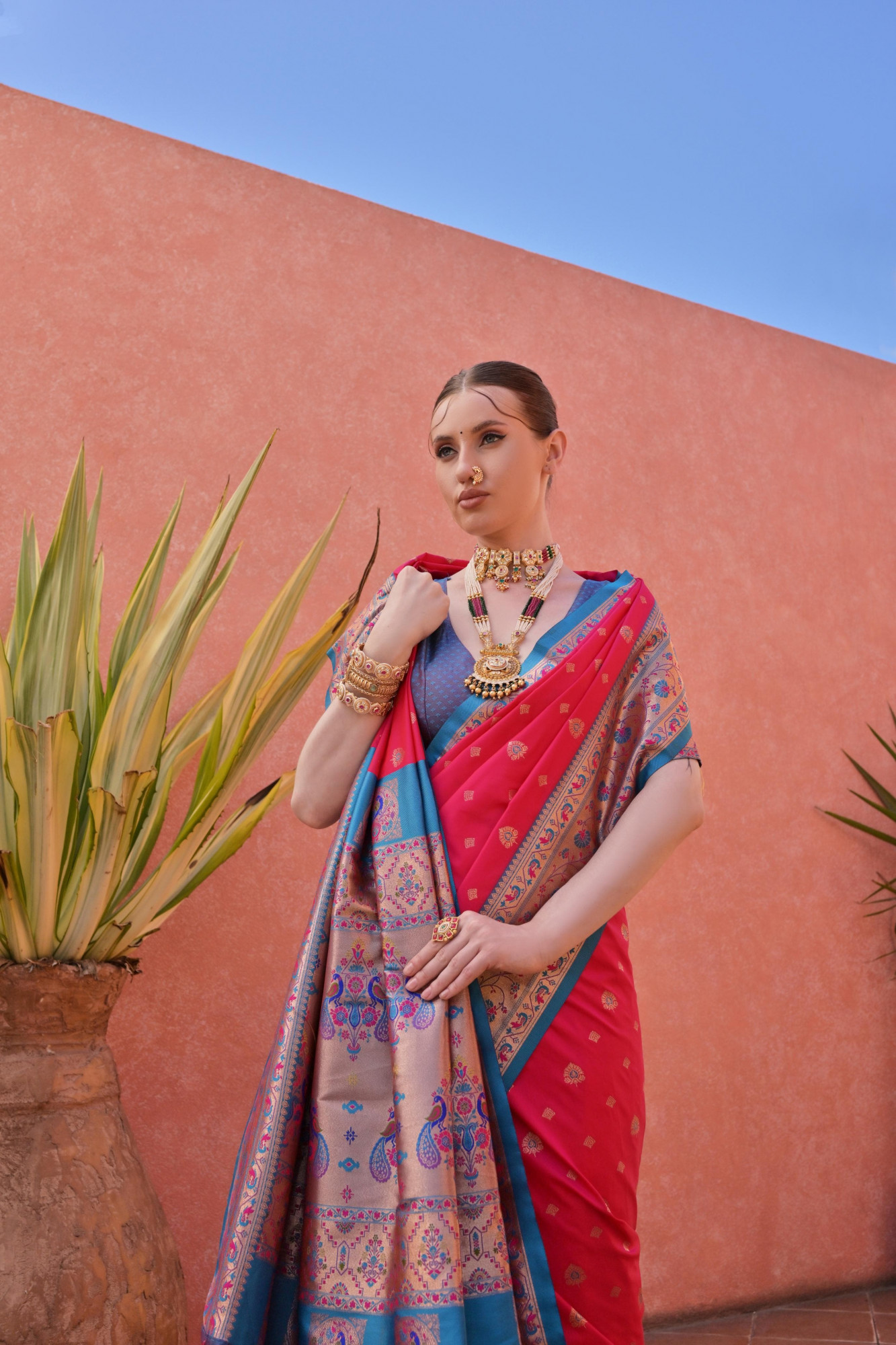 Red Pure Banarasi Paithani Silk Zari Weaved Booti Rich Weaved Pallu Border Saree