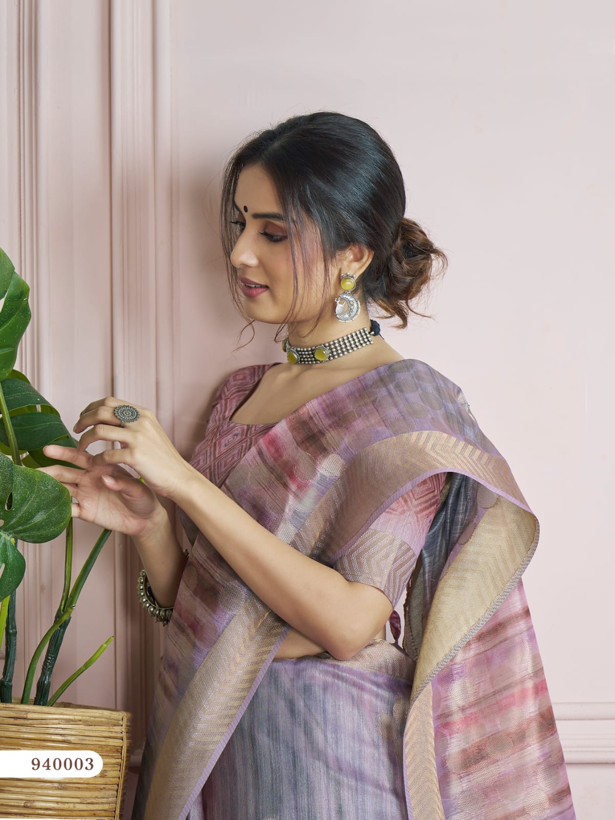 Lavender Shaded Pure Handloom Khadi Silk Digital Printed Saree