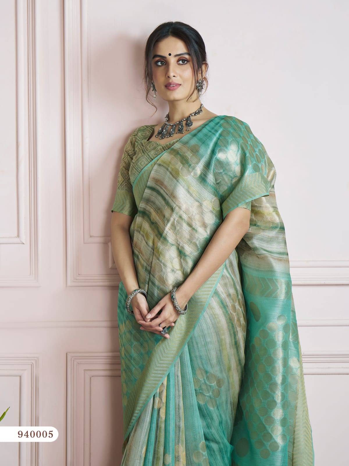 C-Green Shaded Pure Handloom Khadi Silk Digital Printed Saree