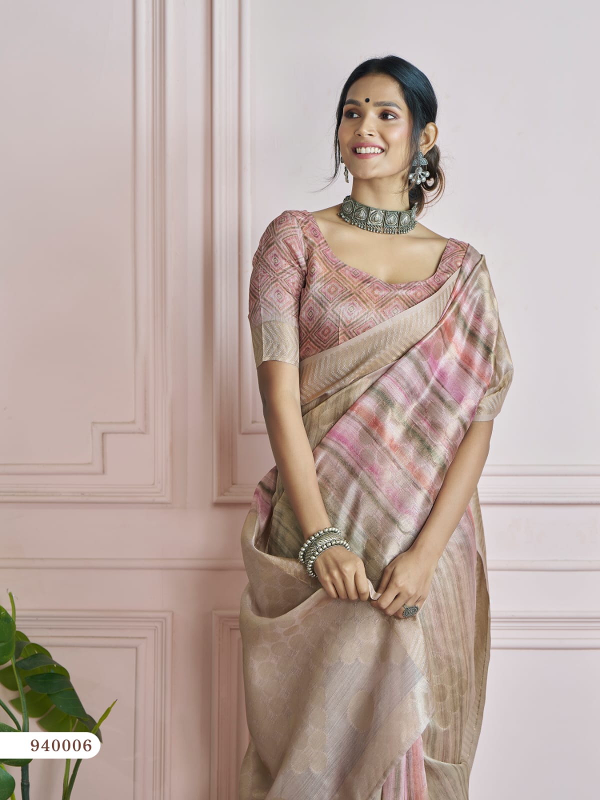 Baby Pink Shaded Pure Handloom Khadi Silk Digital Printed Saree