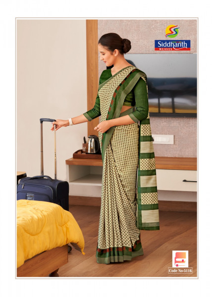 Image of Bottle Green Mulberry Silk Digital Printed Saree With Contrast Border Blouse