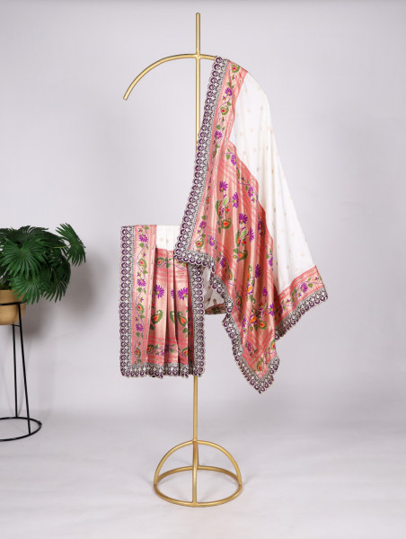Image of Off-White Banarasi Paithani Silk Jacquard Weaved Sequence Thread Work Dupatta