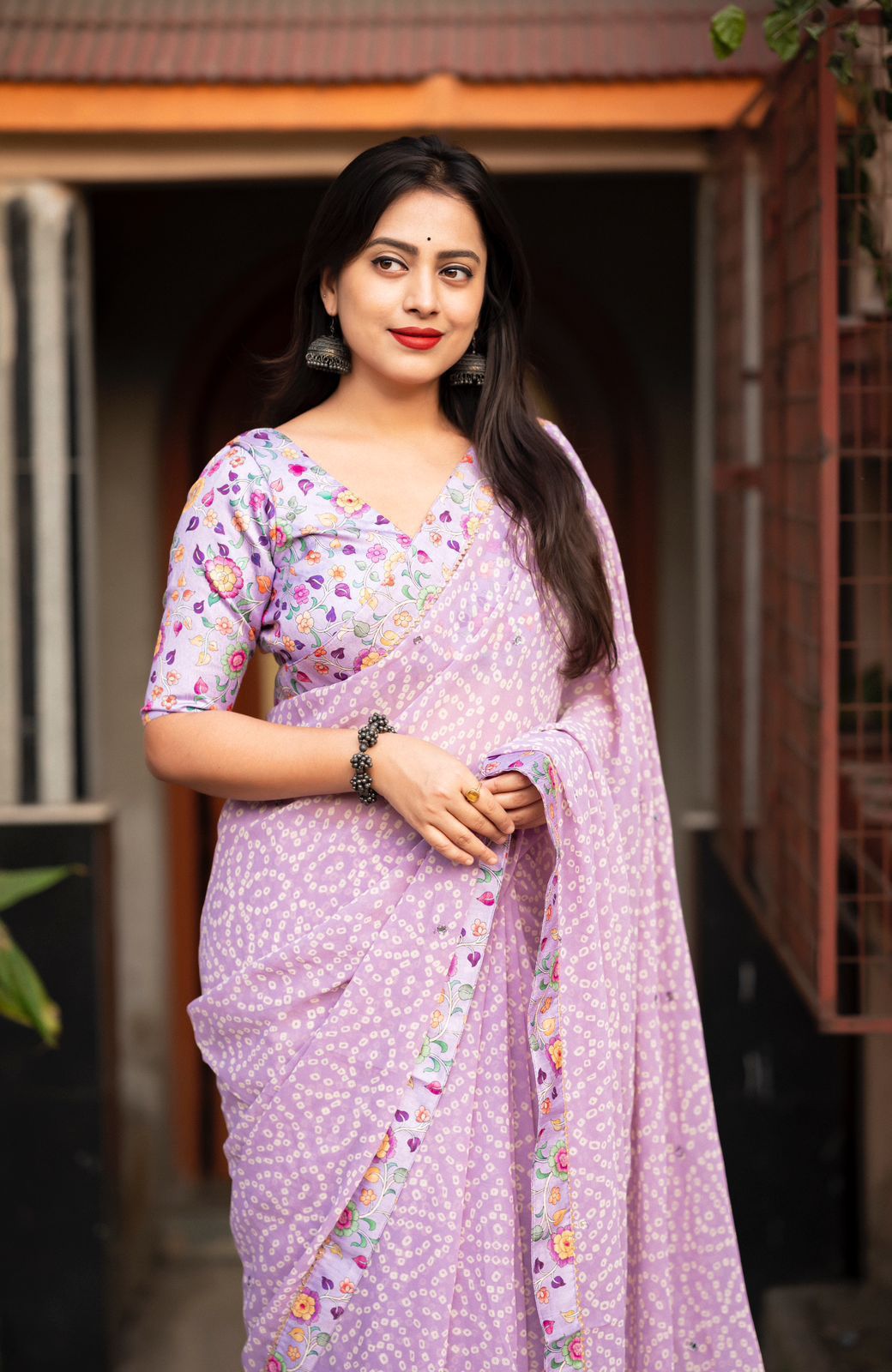 Lavender Georgette Bandhej Printed With Patched Kalamkari Border Saree