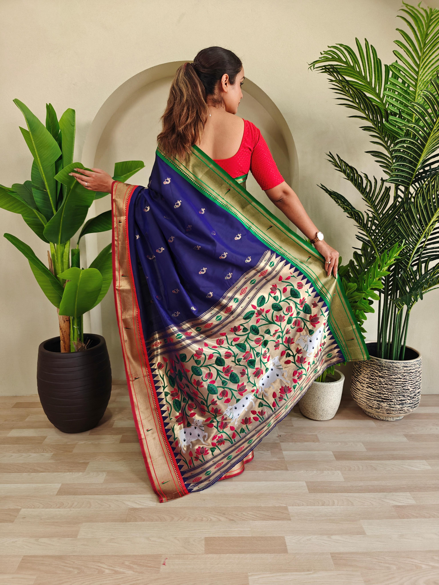 Navy Blue Banarasi Silk Pichwai Paithani Weaved Body Pallu Ganga Jamuni Border Saree