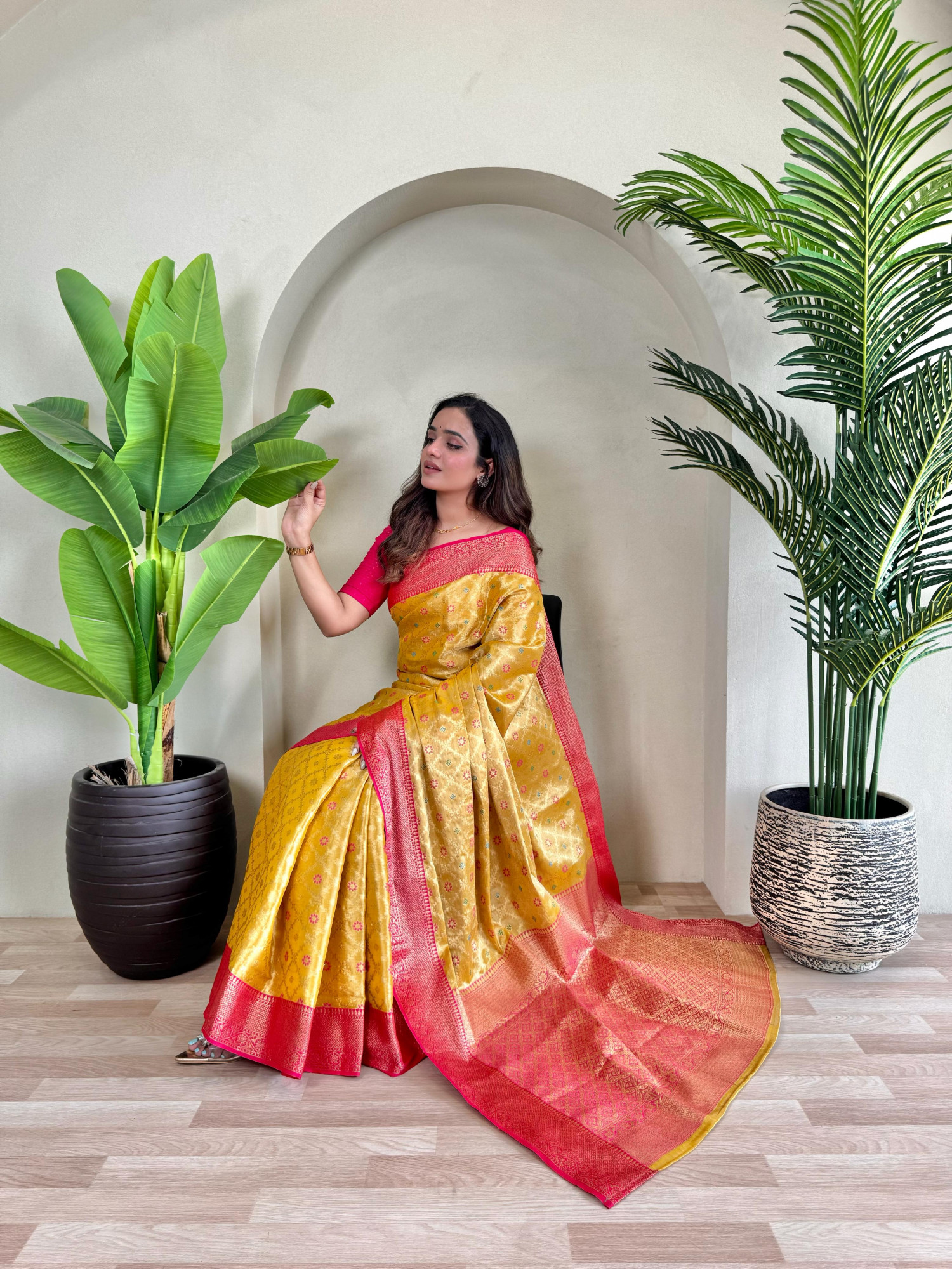 Yellow Pure Tissue Silk Zari Meenakari Weaved Jaal Body Saree