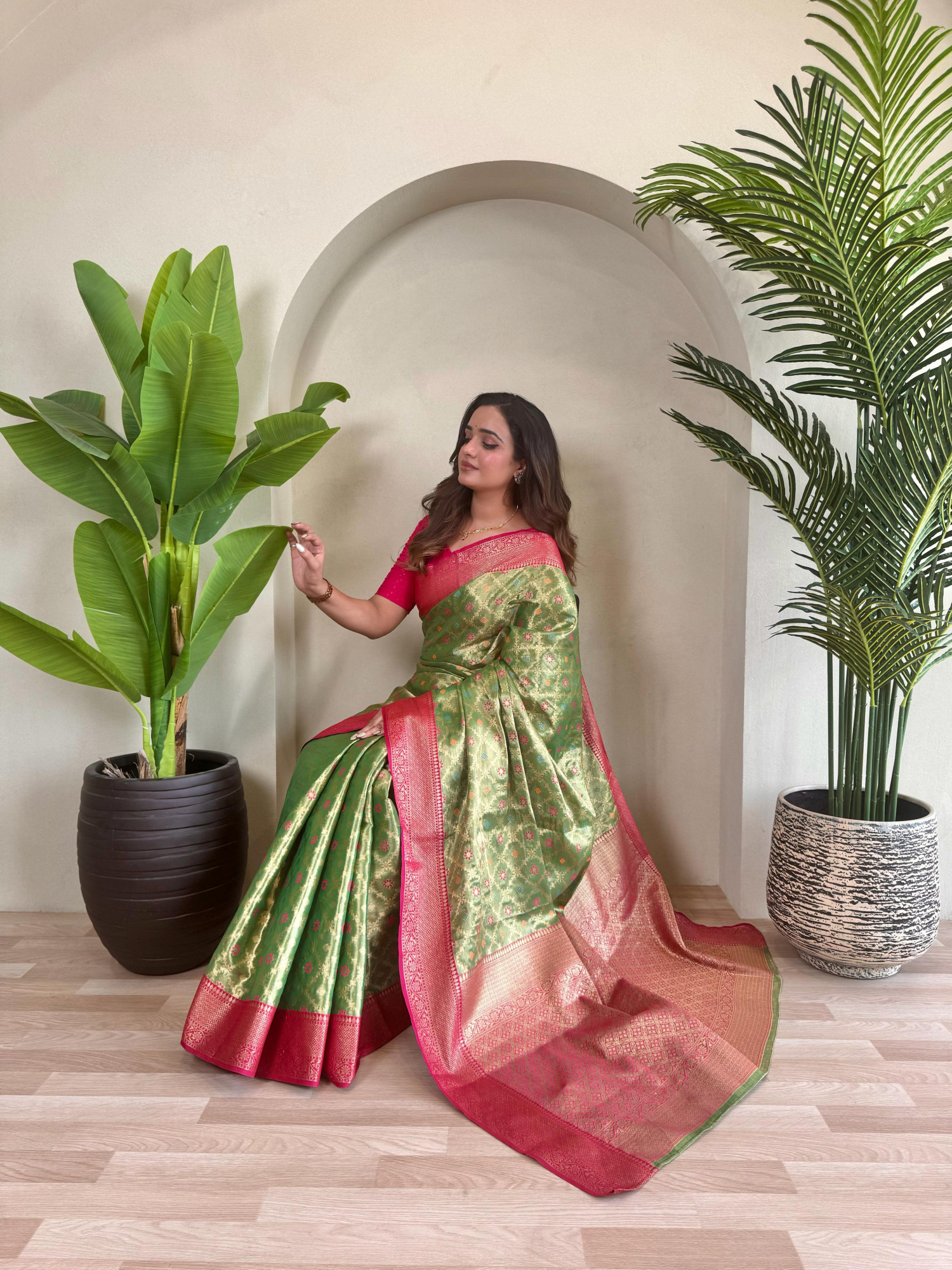 Mehendi Green Pure Tissue Silk Zari Meenakari Weaved Jaal Body Saree