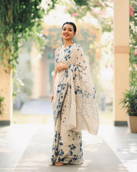 Image of Off-White Pure Linen Ultra Soft Floral Digital Printed Borderless Saree