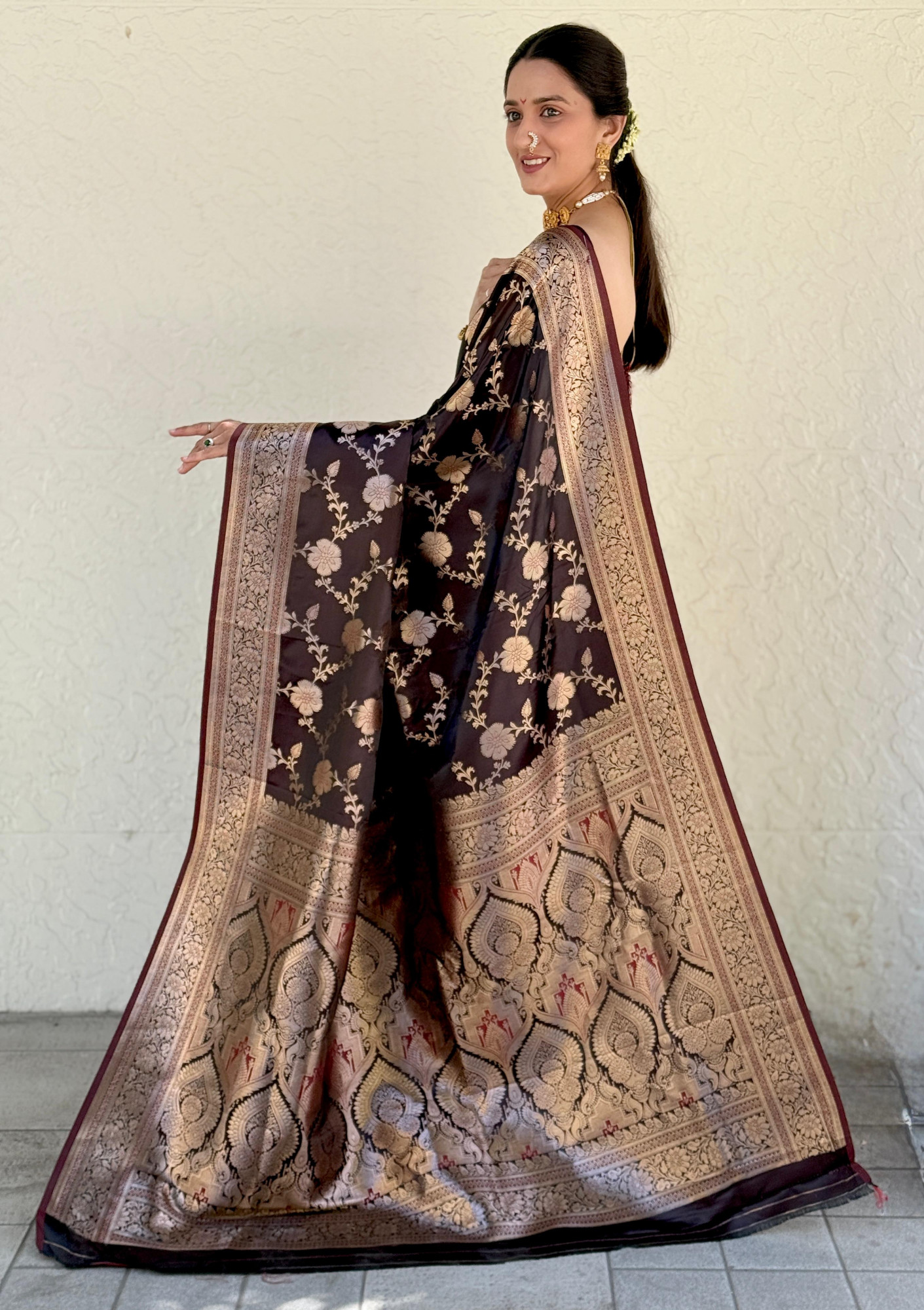 Coffee Brown Pure Banarasi Silk Rich Gold Zari Weaved Body Pallu Border Saree