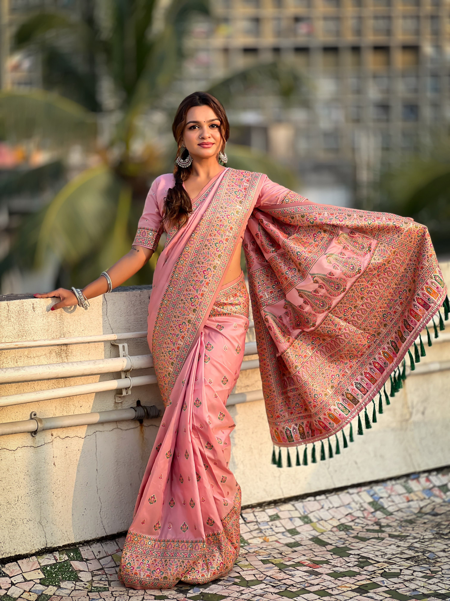 Pink Pure Pashmina Silk Rich Zari Meenakari Weaved Body Pallu Border Saree