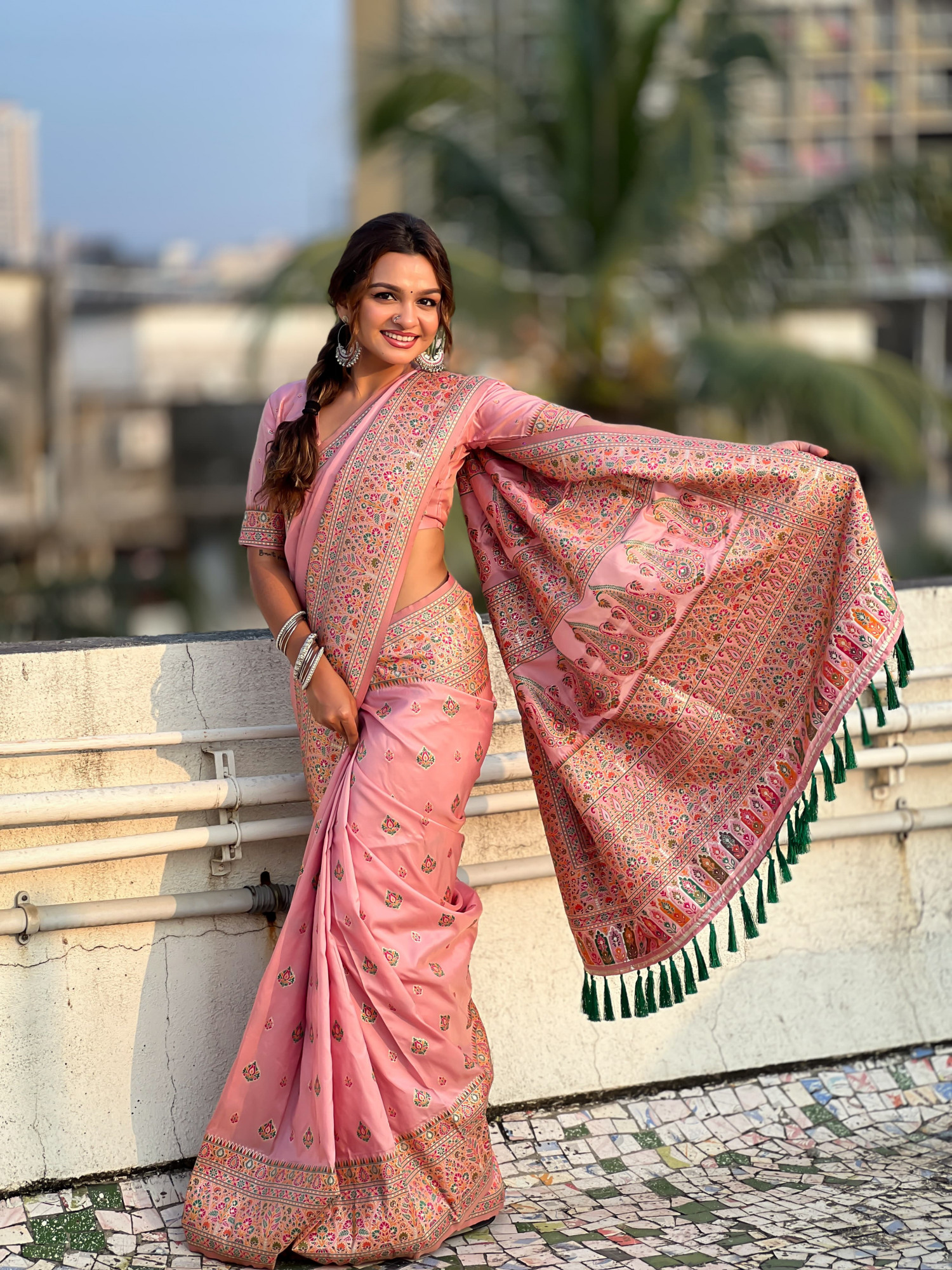 Pink Pure Pashmina Silk Rich Zari Meenakari Weaved Body Pallu Border Saree