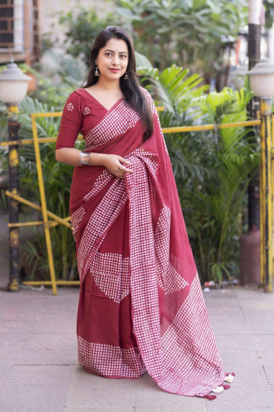 Image of Maroon Pure Chanderi Cotton Batik Printed Saree