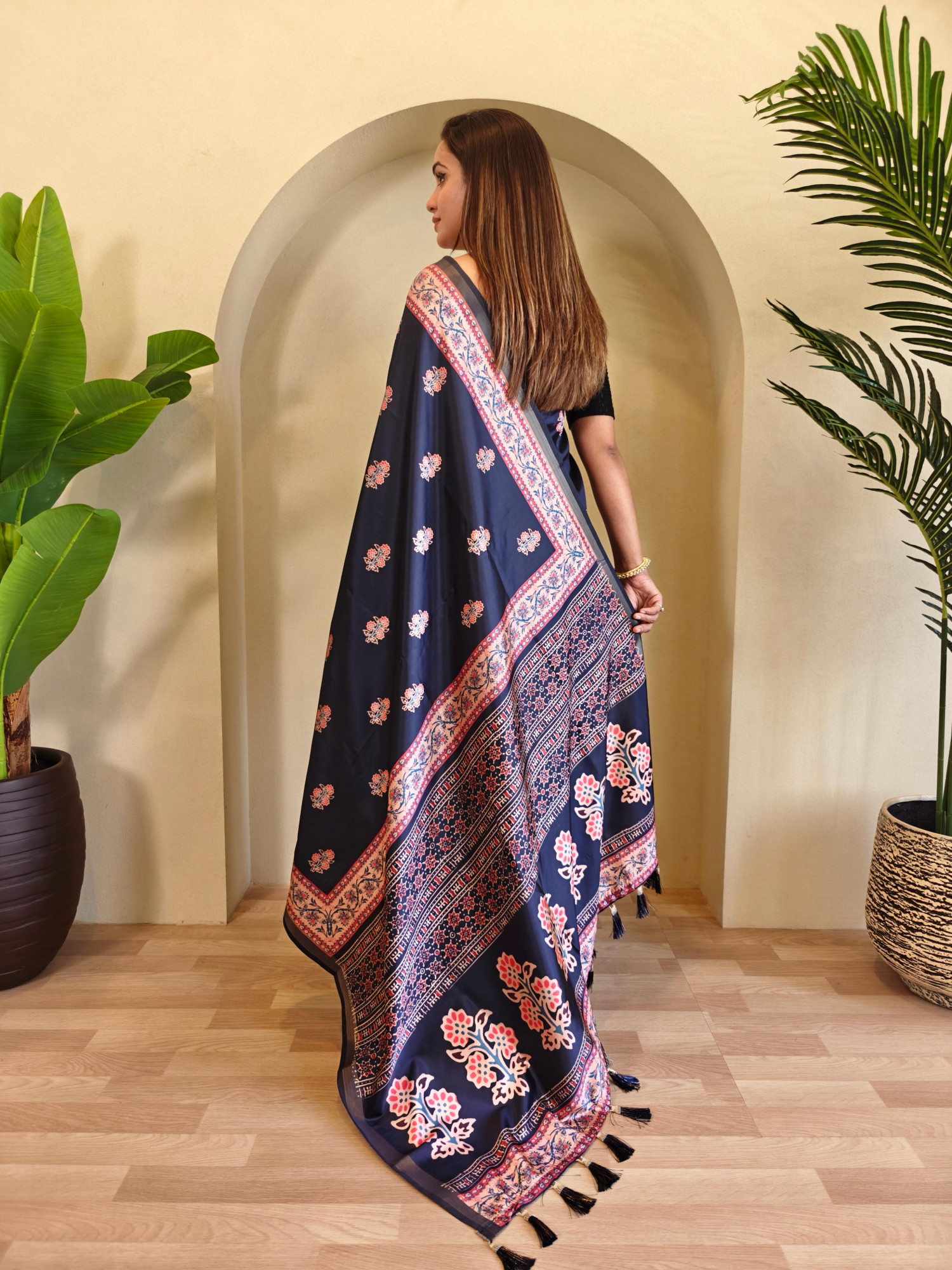 Navy Blue Pure Dola Viscose All Over Digital Printed With Zari Border Saree