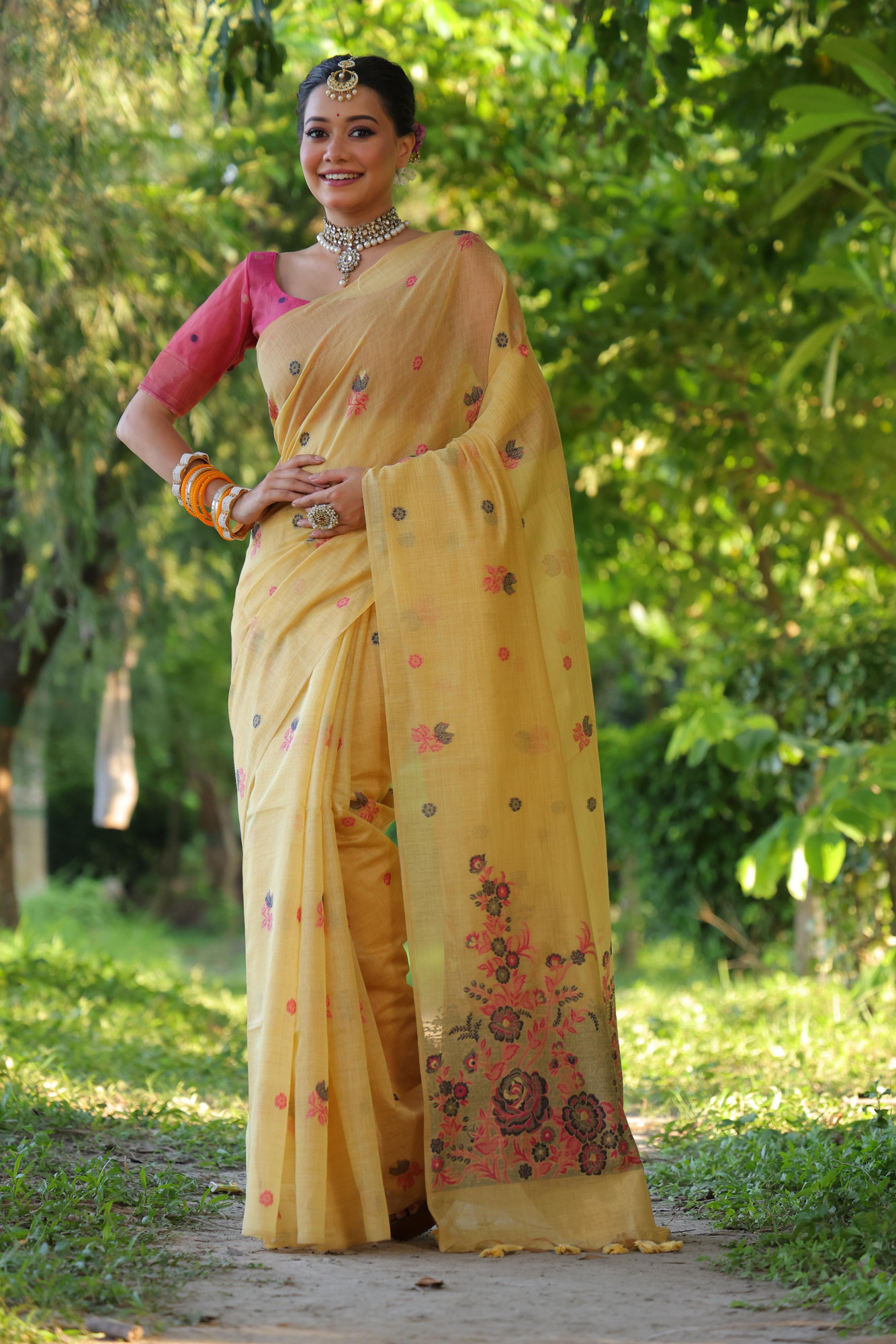 Lemon Yellow Premium Muga Cotton Floral Weaved All Over Body Pallu Borderless Saree