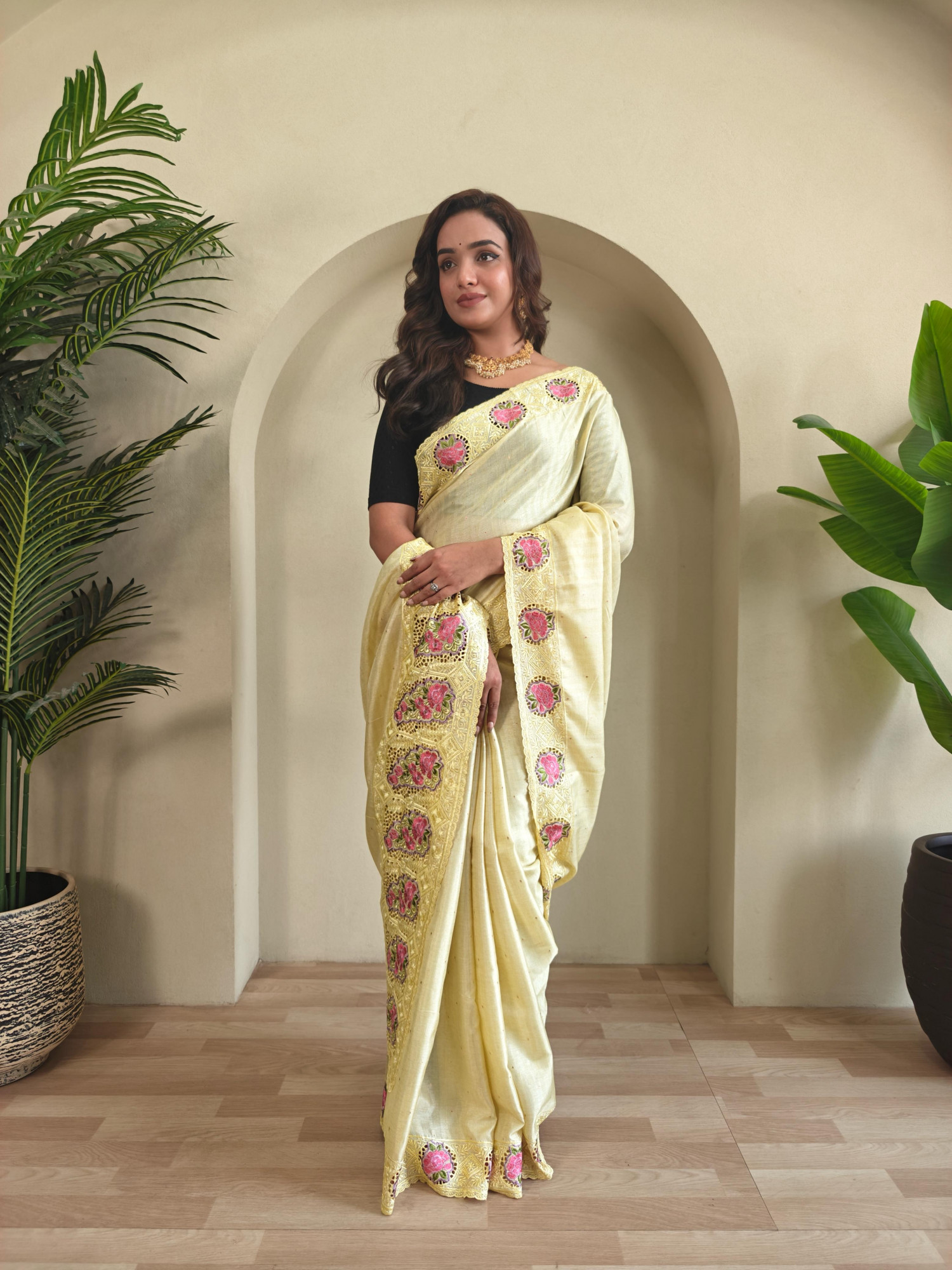 Light Yellow Tussar Silk Contrast Embroidered Pallu Border Saree