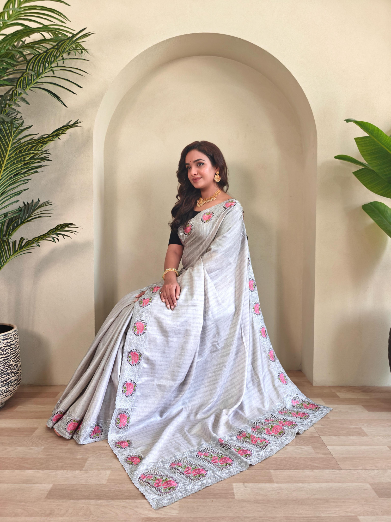 Light Gray Tussar Silk Contrast Embroidered Pallu Border Saree
