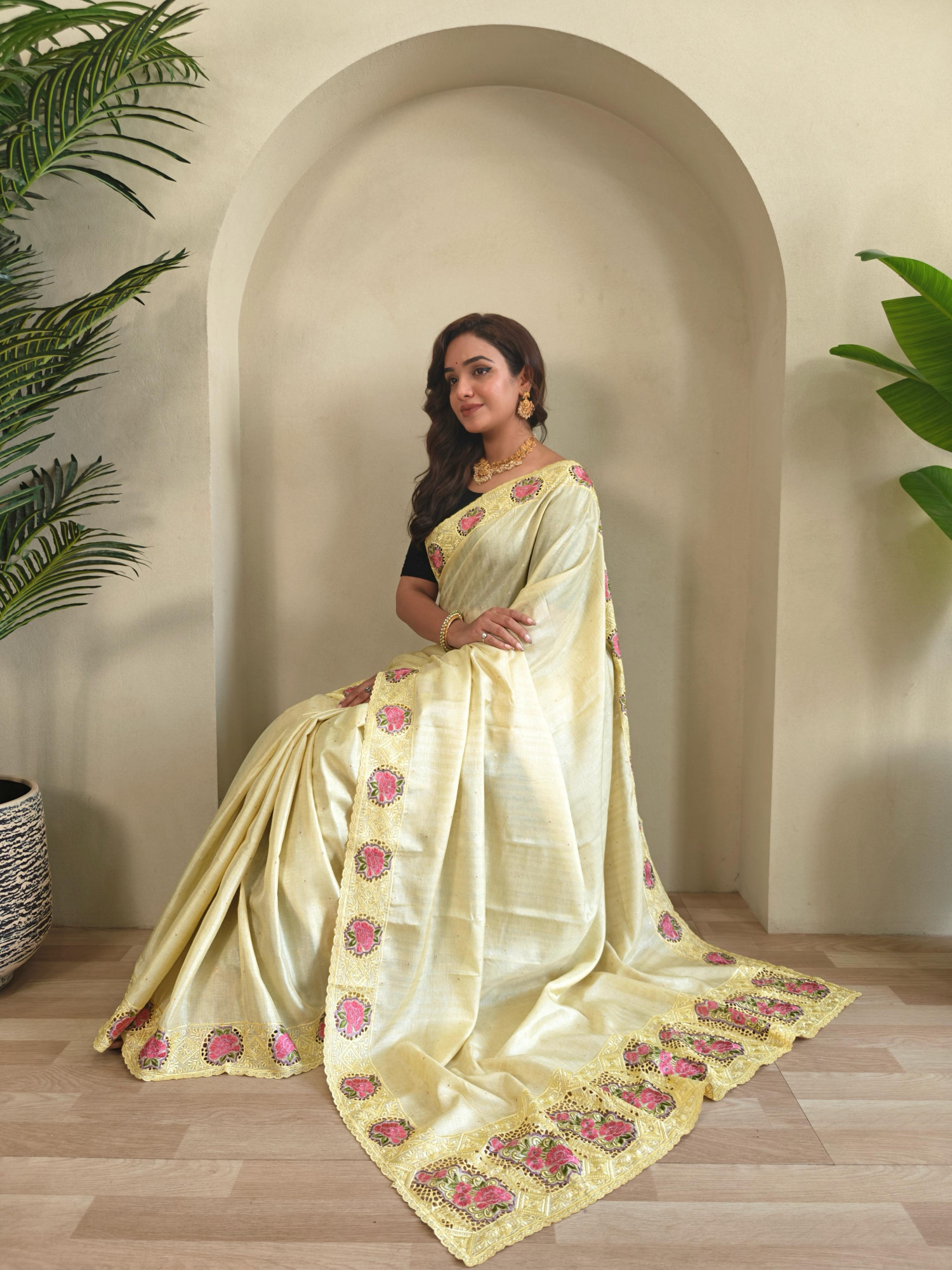 Light Yellow Tussar Silk Contrast Embroidered Pallu Border Saree