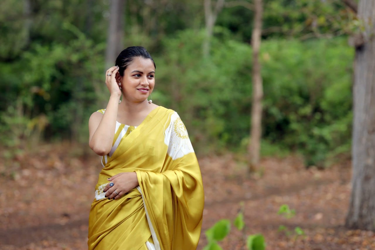 Mehendi Green Japan Original Satin Digital Printed Borderless Saree