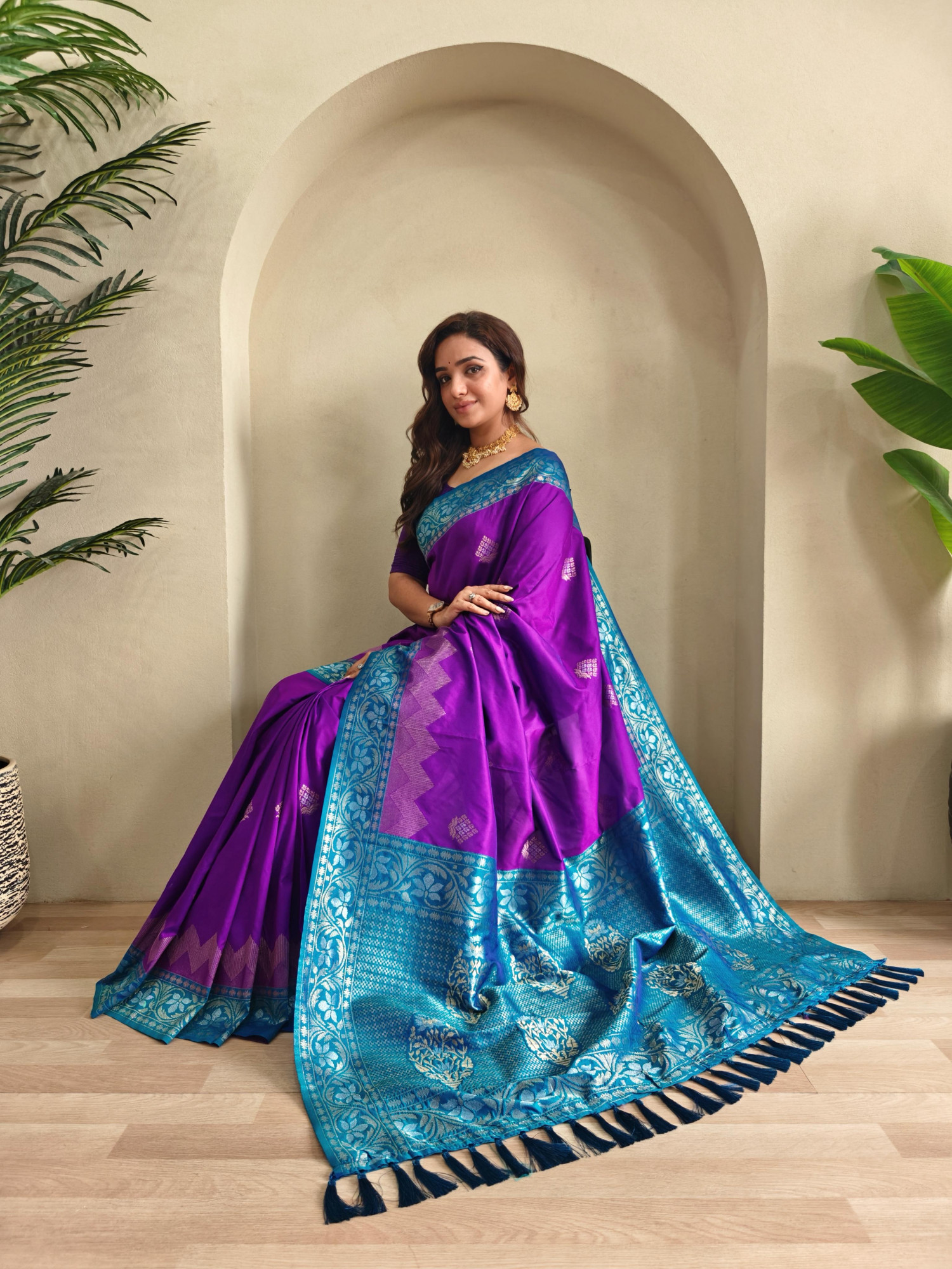 Dark Purple Dual Tone Banarasi Silk Rich All Over Zari Weaved Designer Border Saree