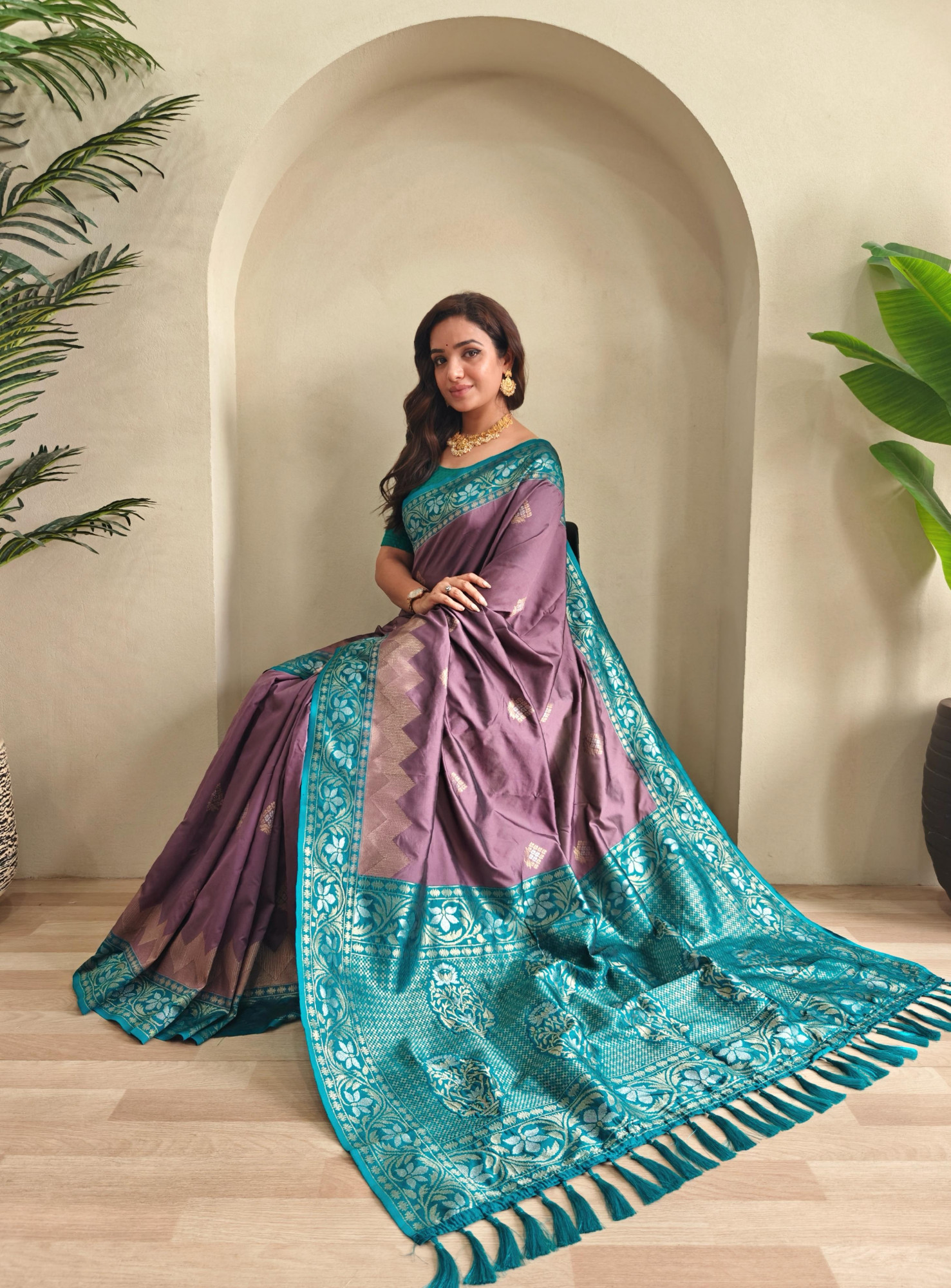 Purple Dual Tone Banarasi Silk Rich All Over Zari Weaved Designer Border Saree