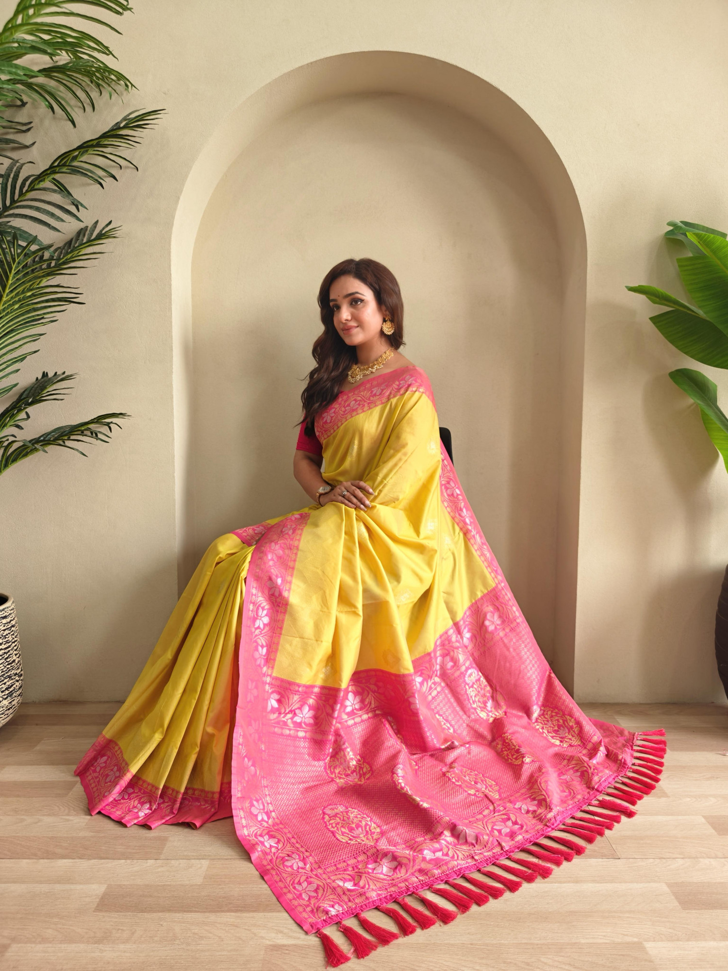 Yellow Dual Tone Banarasi Silk Rich All Over Zari Weaved Designer Border Saree