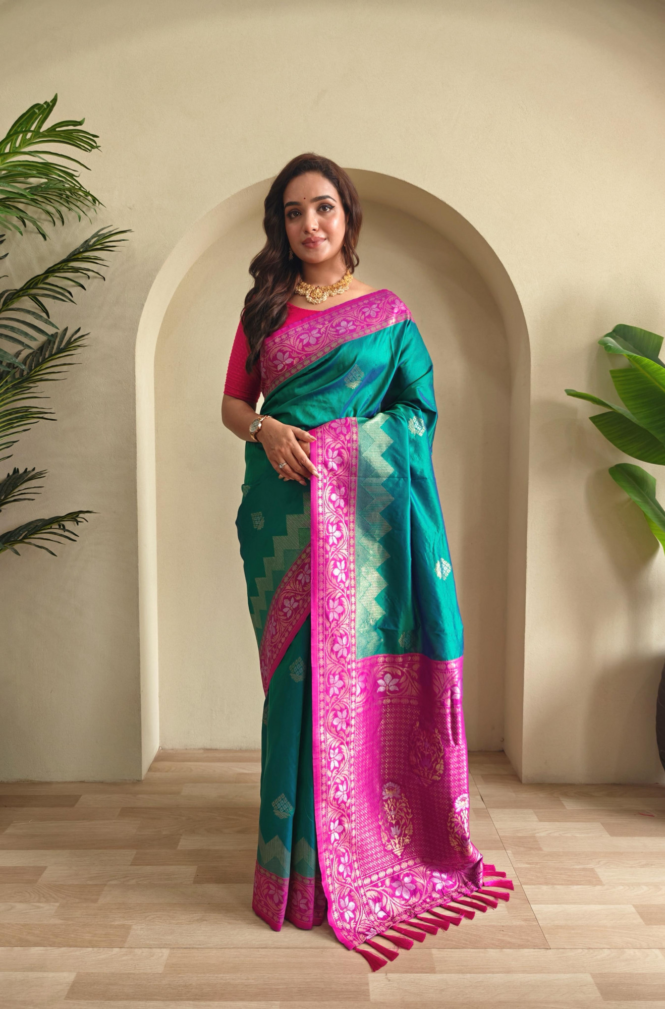 Jade Green Dual Tone Banarasi Silk Rich All Over Zari Weaved Designer Border Saree