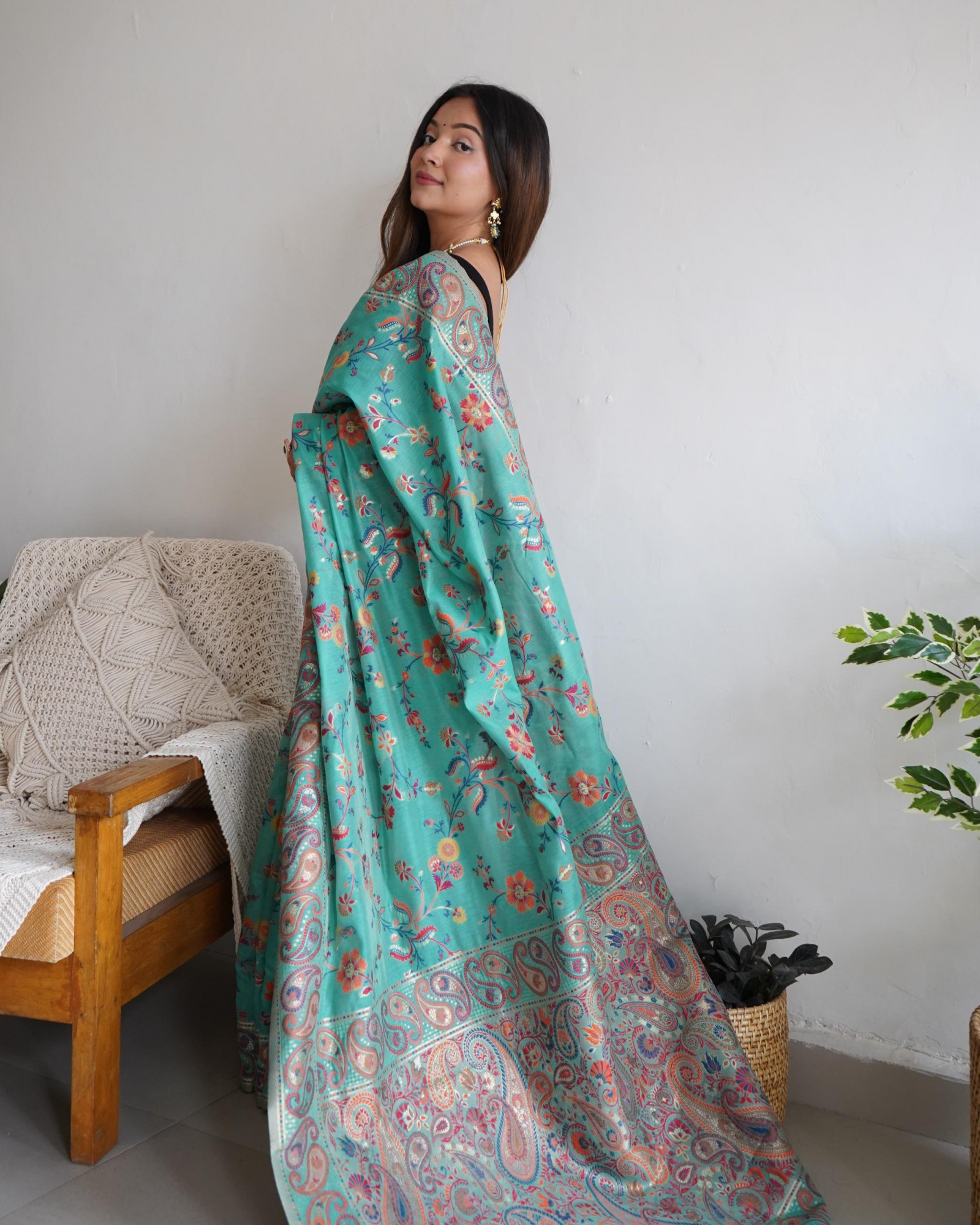 C-Green Kashmiri Pashmina Silk Multicolor Thread Zari Weaved All Over Saree