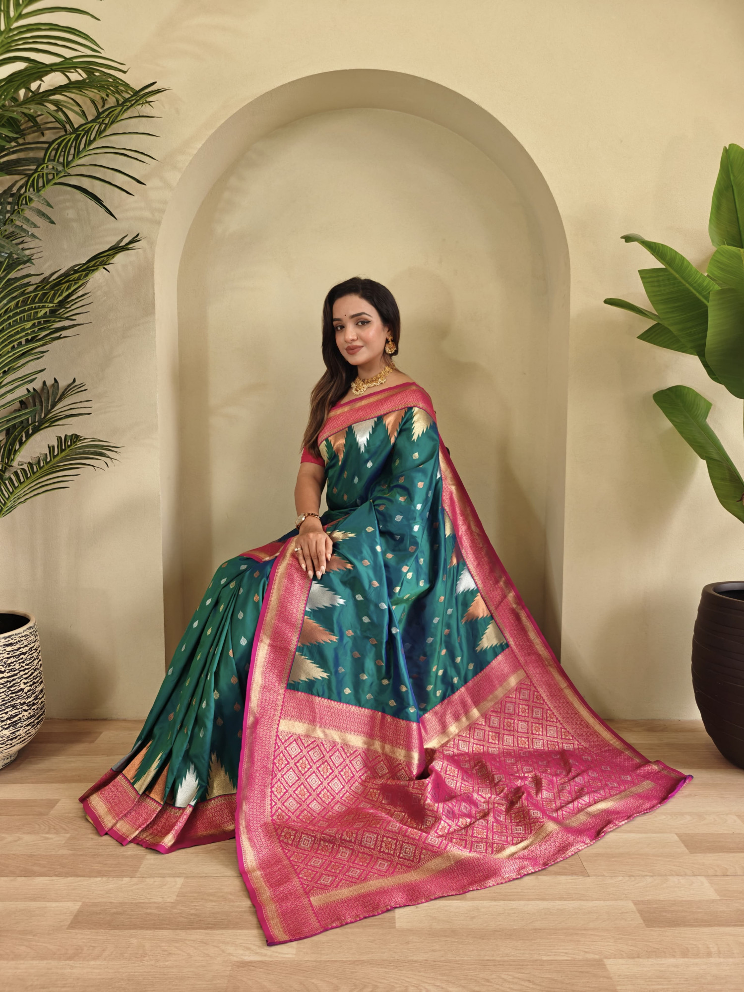 Jade Green Kanchipuram Silk Dual Zari Weaved All Over Rich Pallu Temple Border Saree