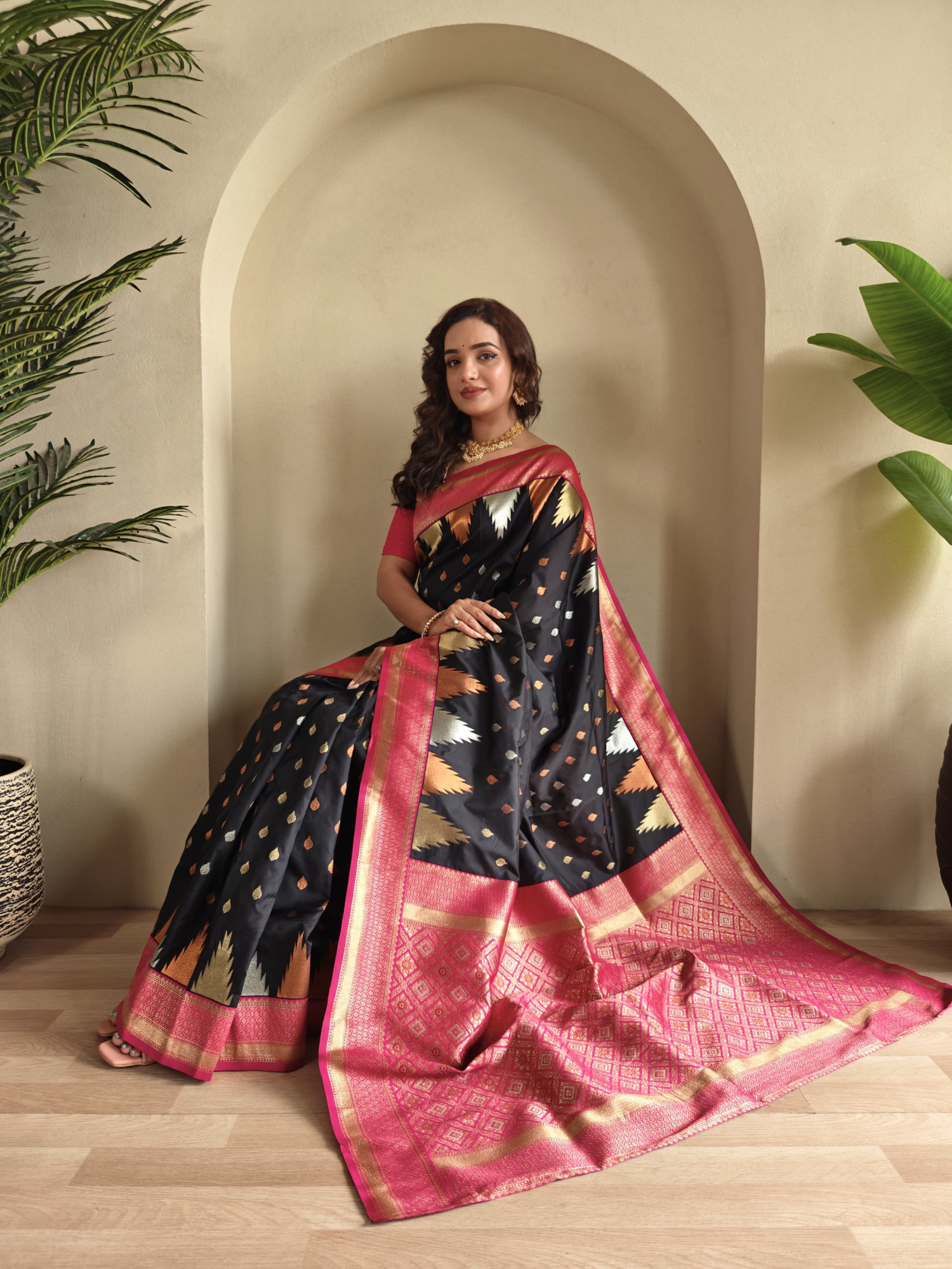 Black Kanchipuram Silk Dual Zari Weaved All Over Rich Pallu Temple Border Saree