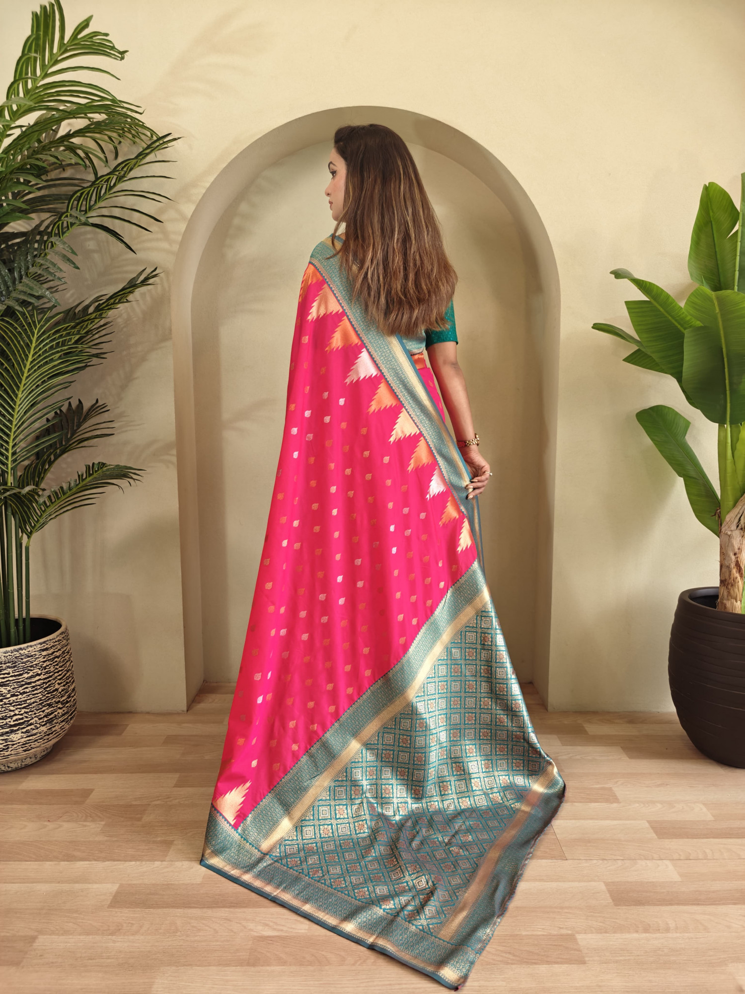 Raani Kanchipuram Silk Dual Zari Weaved All Over Rich Pallu Temple Border Saree