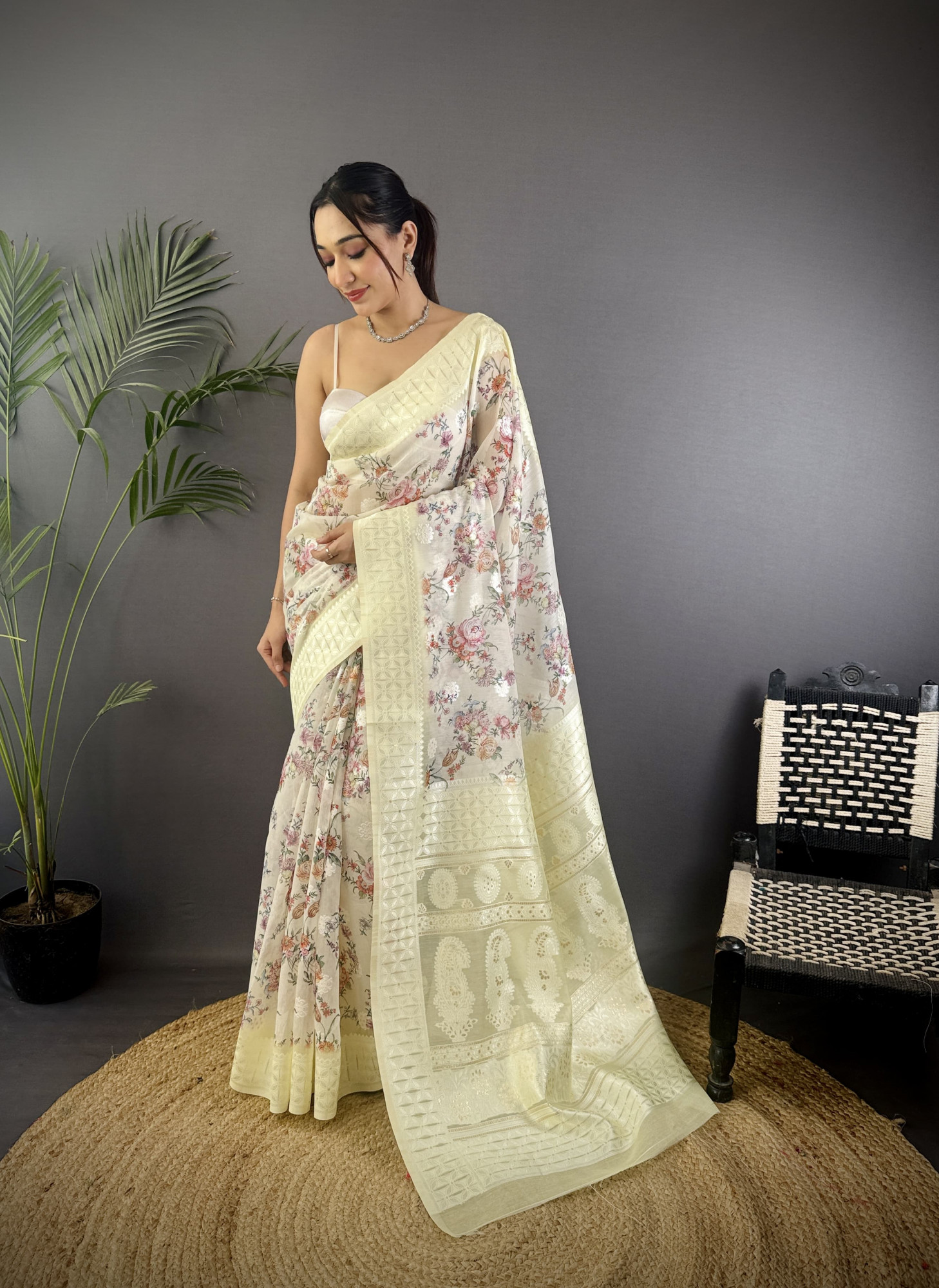 Light Pistachio Pure Mulberry Silk Jacquard Weaved Digital Print Rich Pallu Border Saree