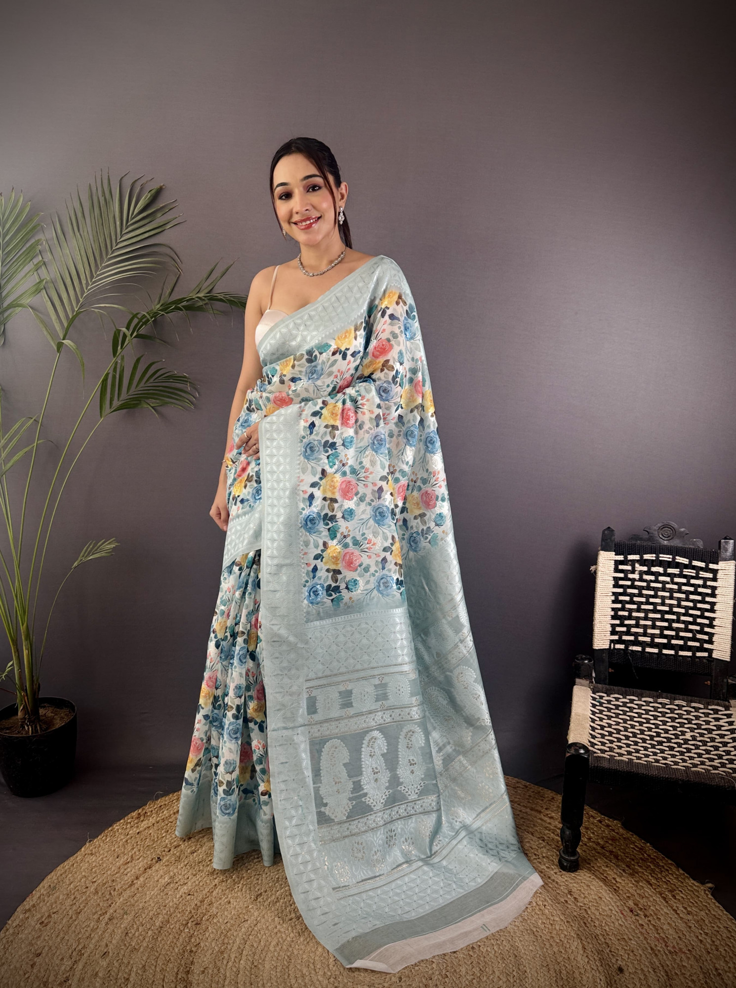 Light Graphite Pure Mulberry Silk Jacquard Weaved Digital Print Rich Pallu Border Saree