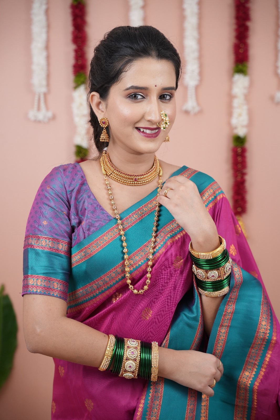 Magenta Banarasi Silk Zari Weaved Rich Woven Contrast Pallu Narayan Border Saree