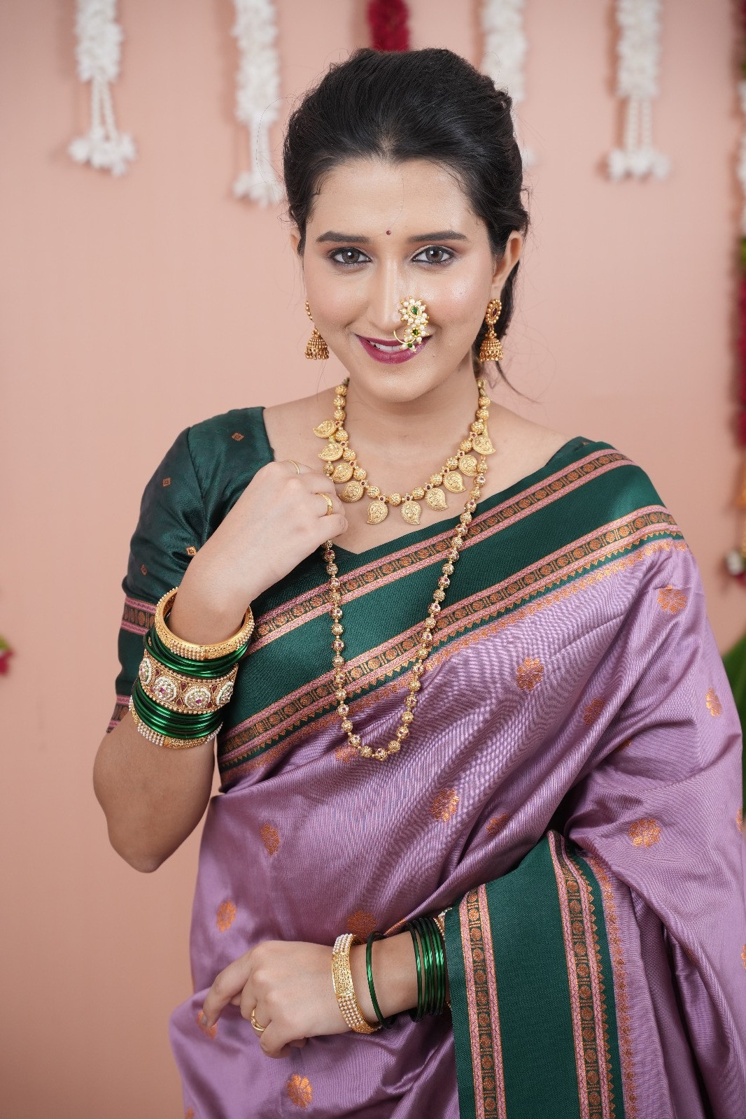 Lavender Banarasi Silk Zari Weaved Rich Woven Contrast Pallu Narayan Border Saree