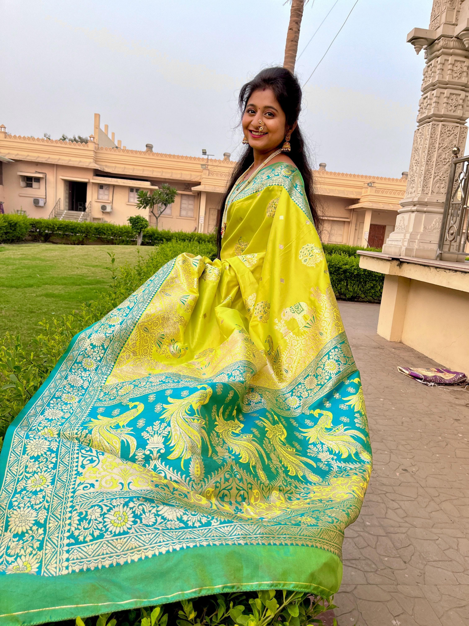 Light Lemon Pure Banarasi Paithani Silk Rich Zari Weaved Pallu Border Saree