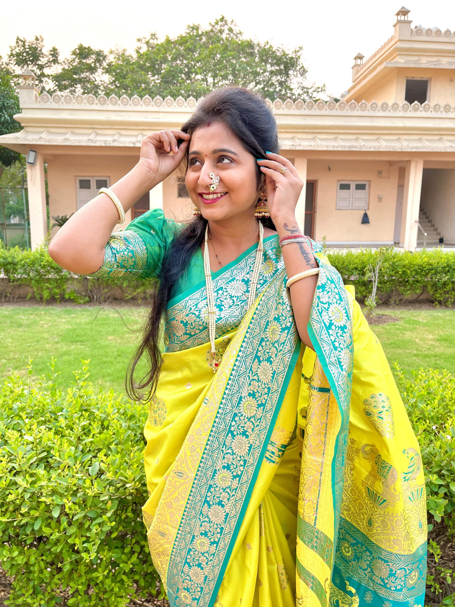 Light Lemon Pure Banarasi Paithani Silk Rich Zari Weaved Pallu Border Saree