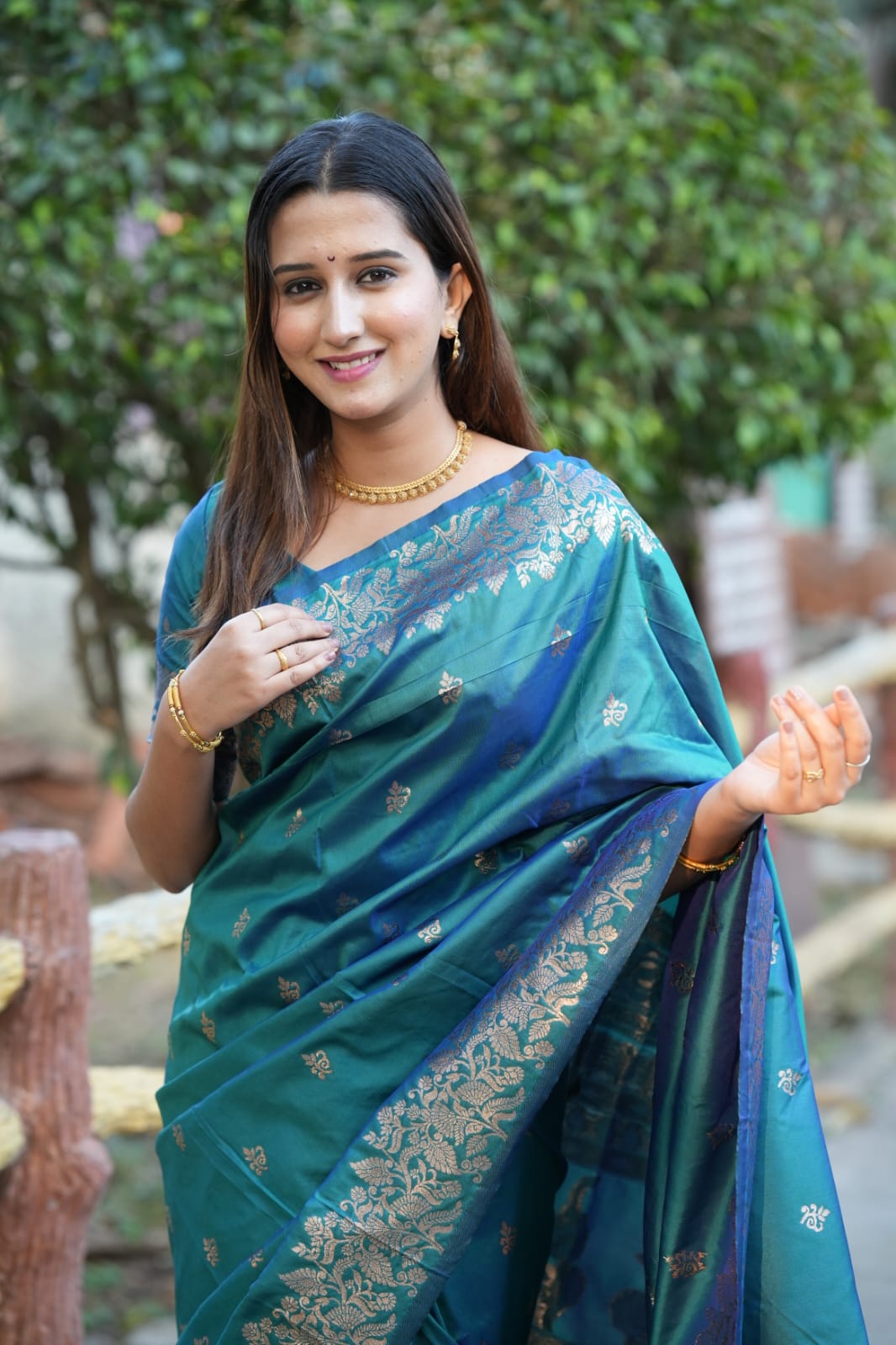 Jade Green Shade Pure Banarasi Silk All Over Zari Weaved Rich Pallu Border Saree