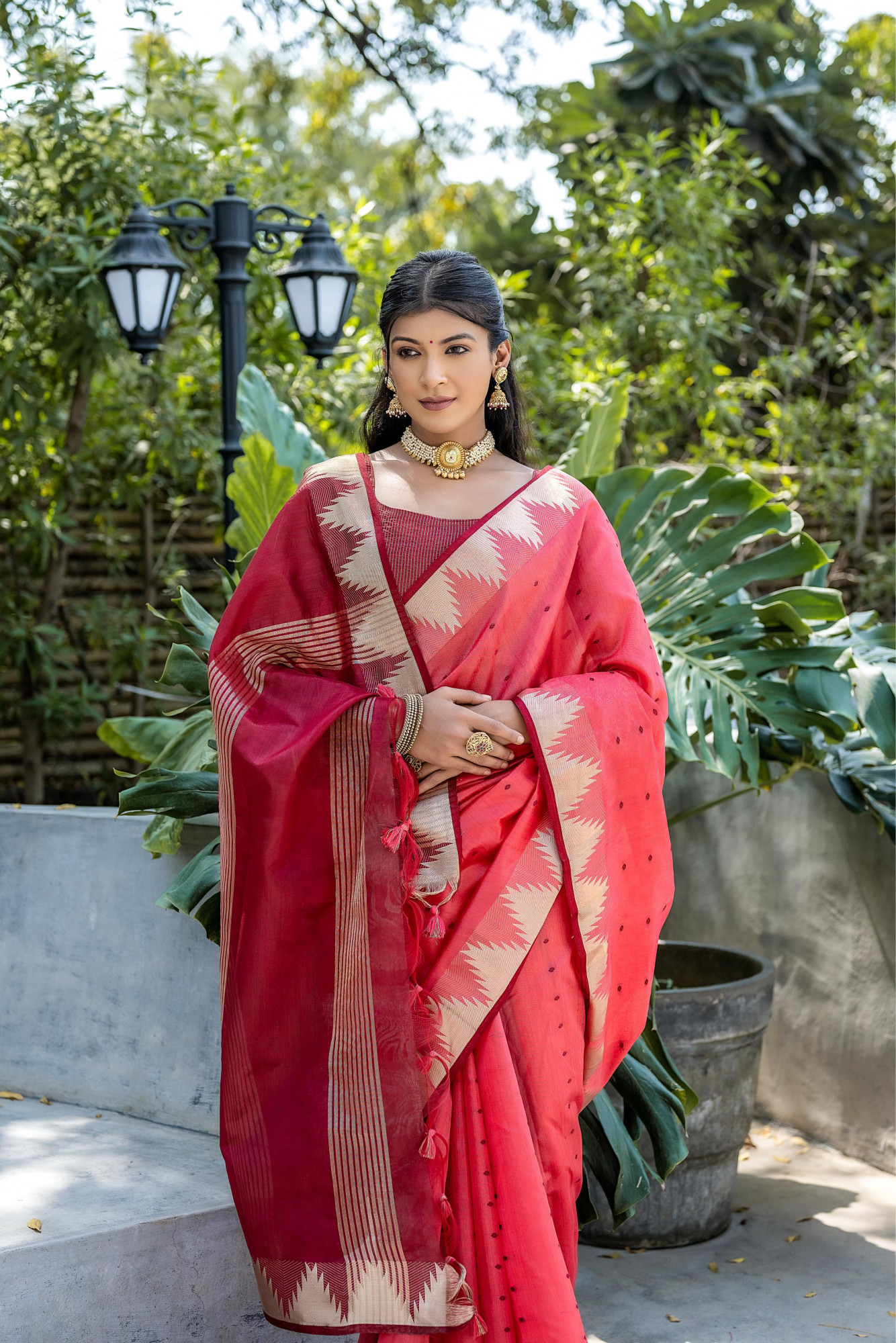 Red Tussar Silk All Over Zari Booti Weaved Stripes Pallu Temple Border Saree