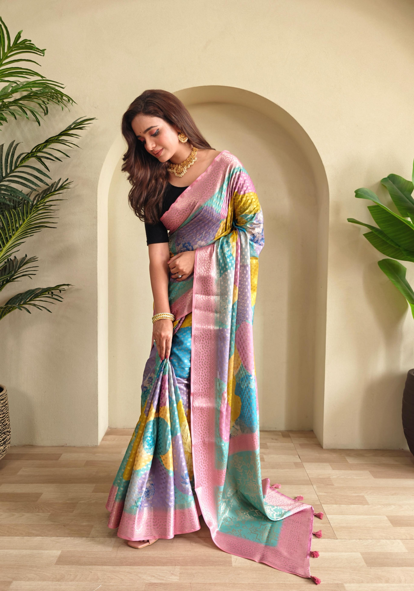 Multicolor Premium Georgette Printed Rich Zari Weaved Body Pallu With Pink Border Saree