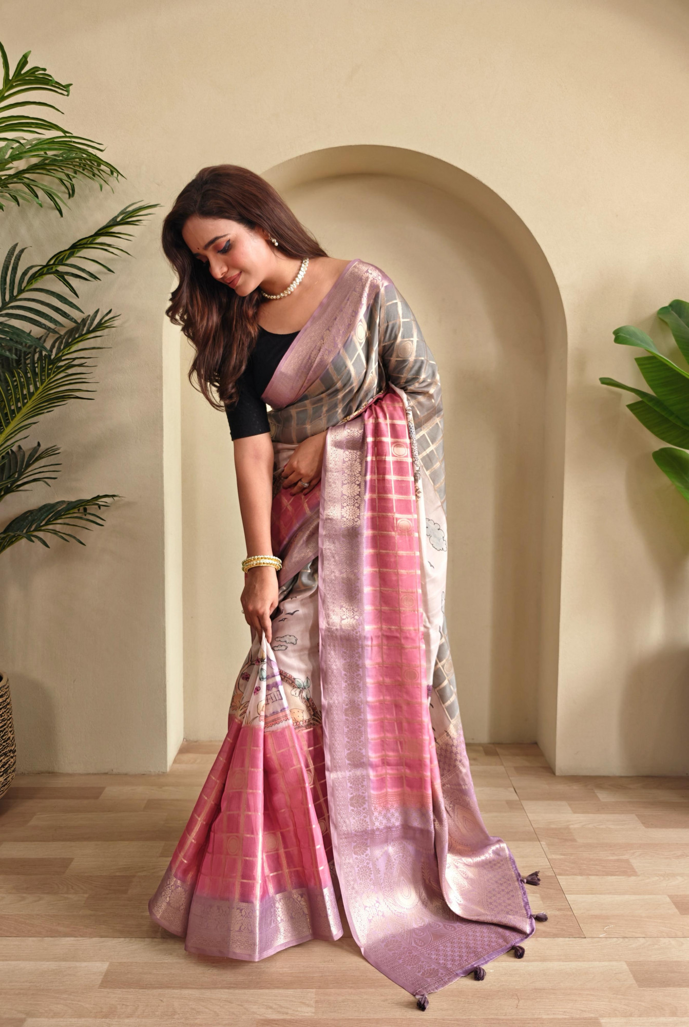 Pink Premium Weaved Georgette Zari Check Printed Saree