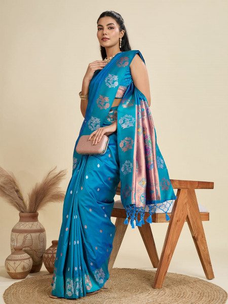 Image of Blue Pure Kanjivaram Paithani Silk Rich Silver Gold Zari Weaved Rich Pallu Saree