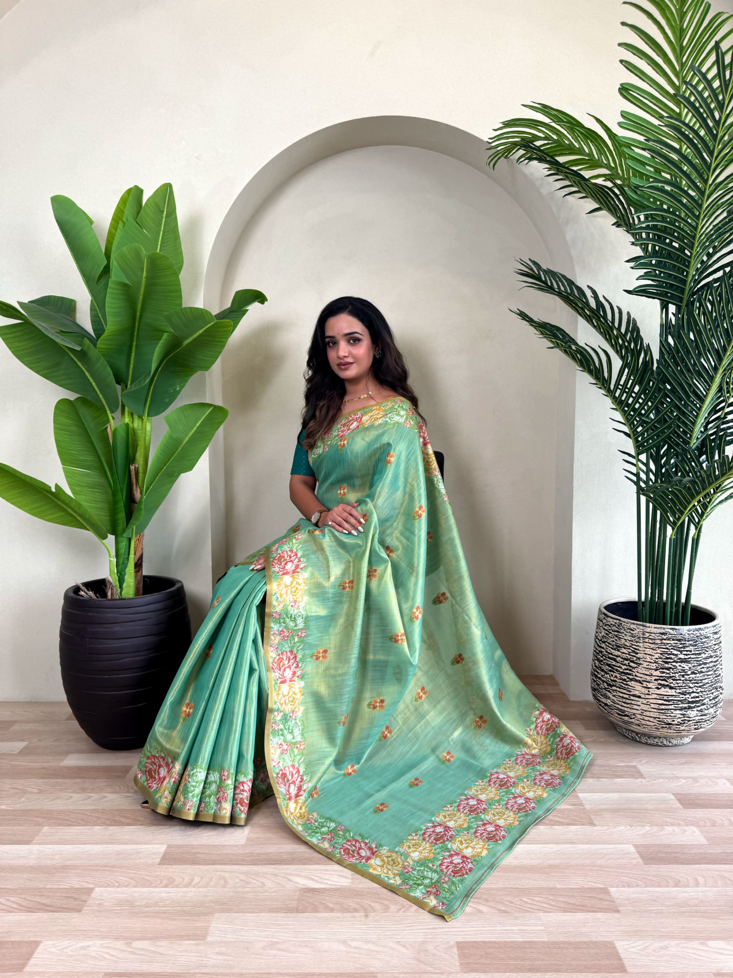 C-Green Tissue Silk Jacquard Weaved Rich Zari Pallu Beautiful Motifs Border Saree