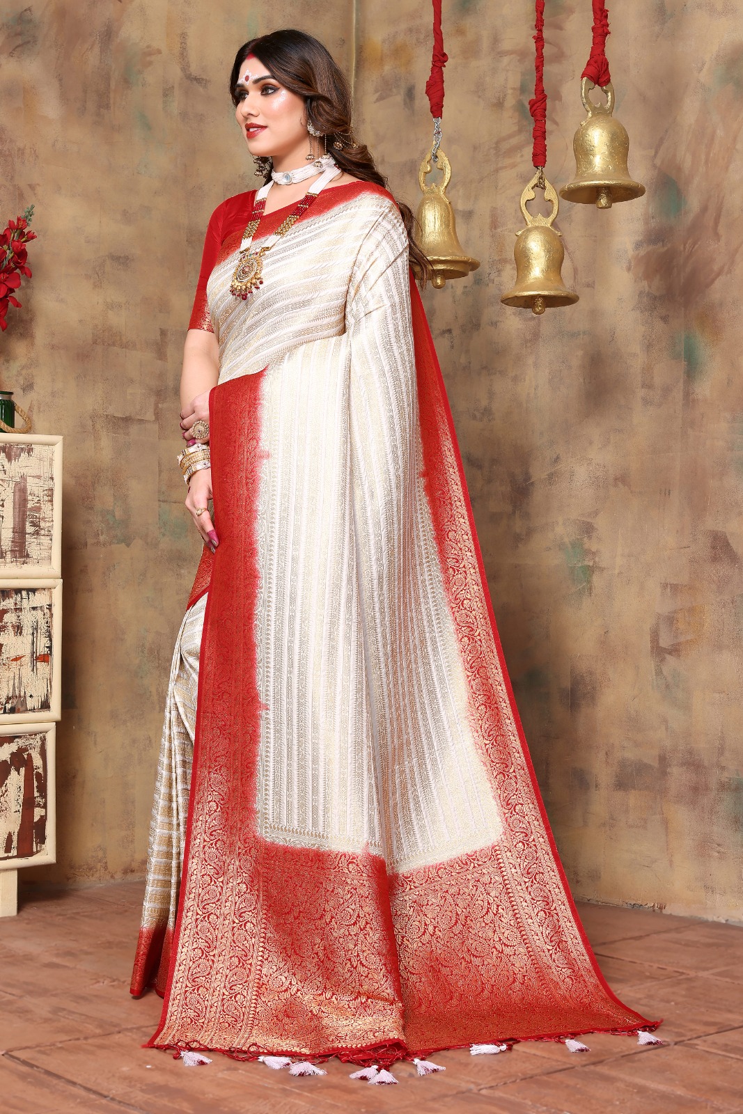 White Red Pure Viscose Dola Silk Rich Zari Weaved Body Pallu Border Saree