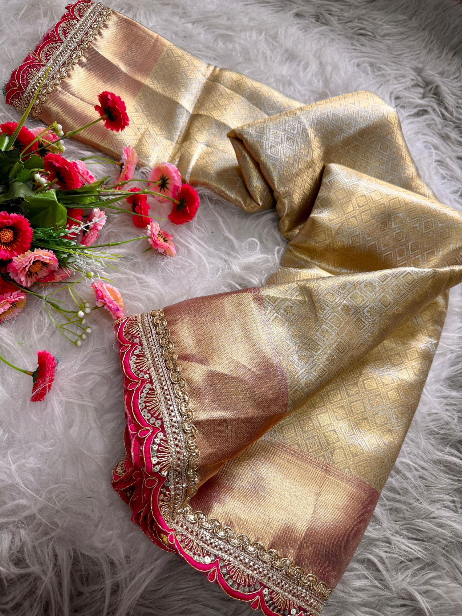 Cream Pure Banarasi Tissue Silk Zari Weaved Lace Border Saree