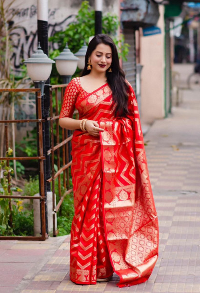Image of Red Banarasi Silk Zig Zag Zari Weaved Saree